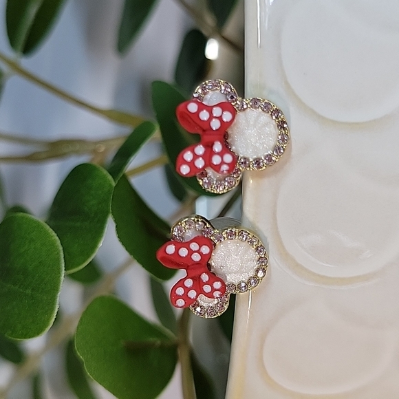 Minnie MicroCrystal Shimmer Stud Earrings, S925 - Picture 3 of 8
